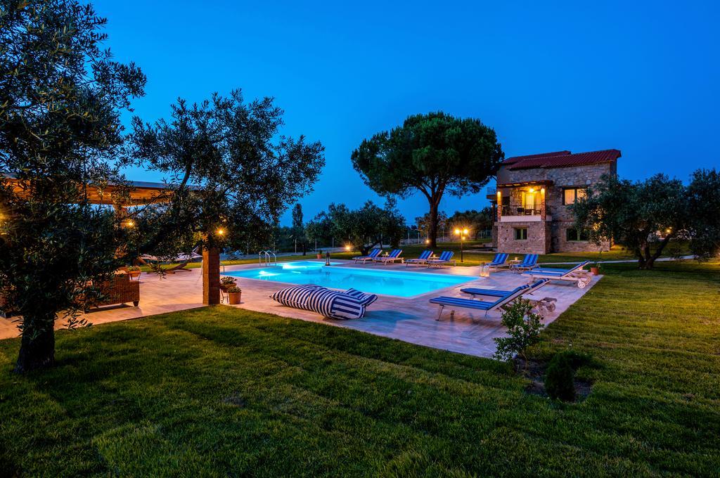 Mediterraneo Luxury Suites Halkidiki Вурвуру Екстериор снимка