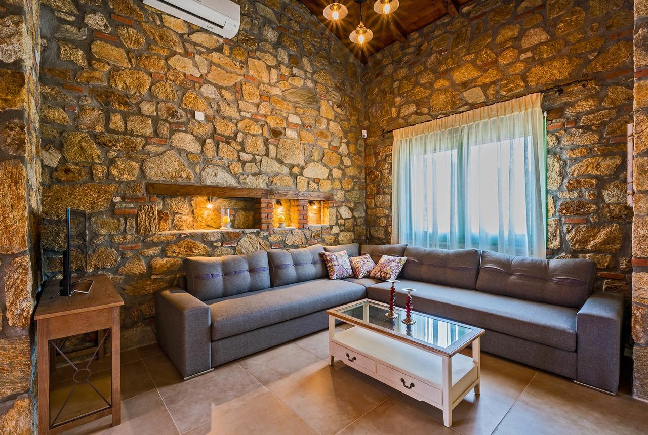 Mediterraneo Luxury Suites Halkidiki Вурвуру Екстериор снимка