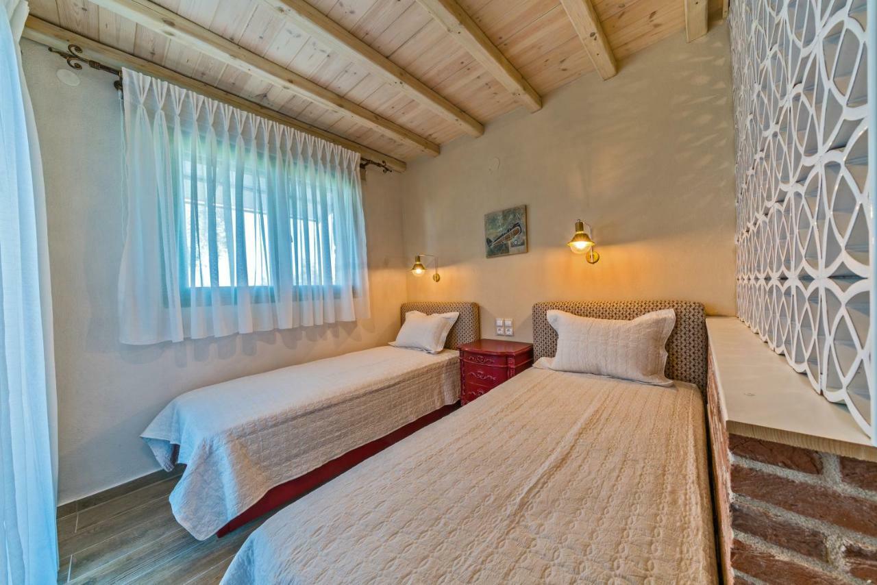 Mediterraneo Luxury Suites Halkidiki Вурвуру Екстериор снимка