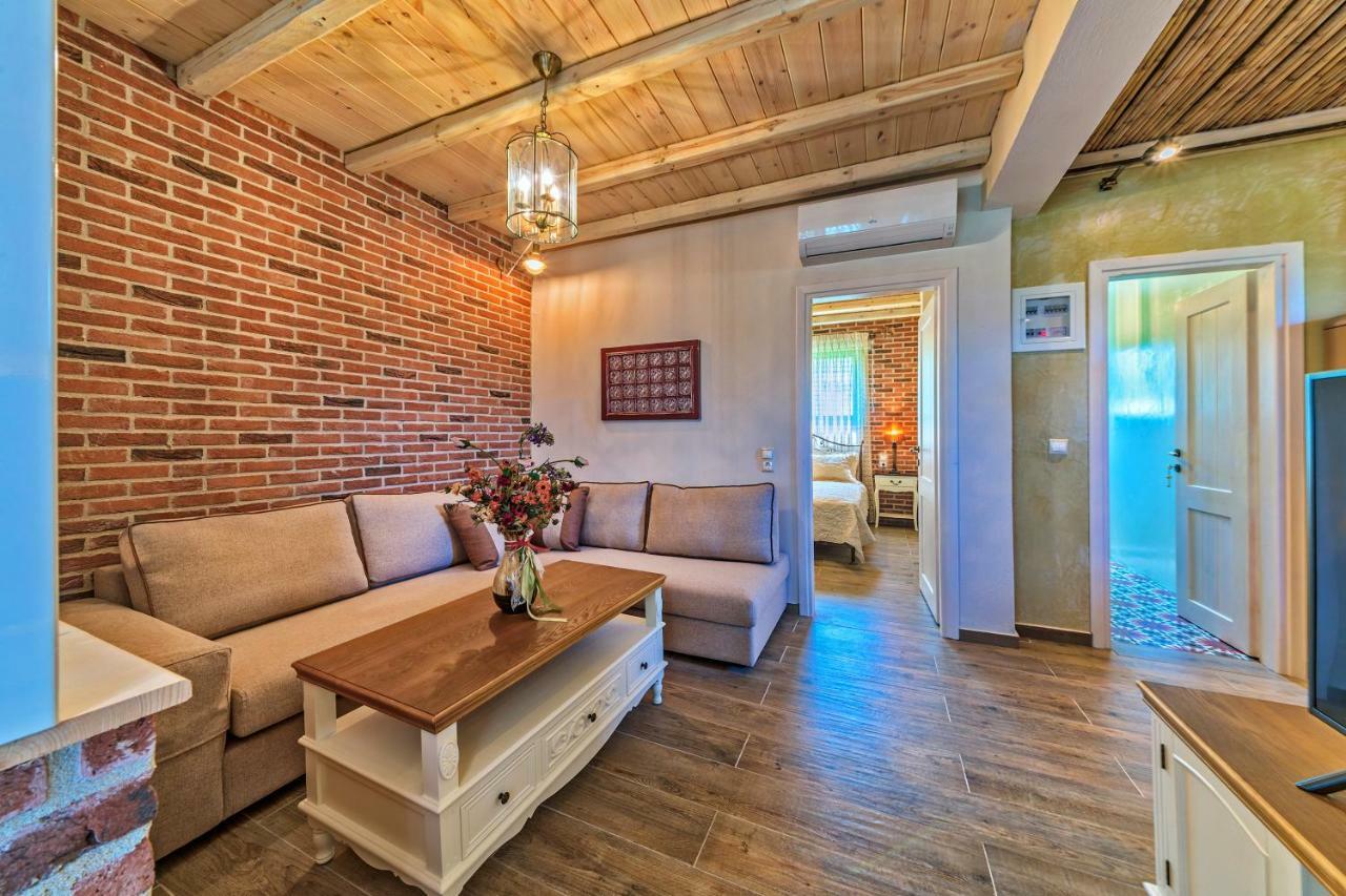 Mediterraneo Luxury Suites Halkidiki Вурвуру Екстериор снимка