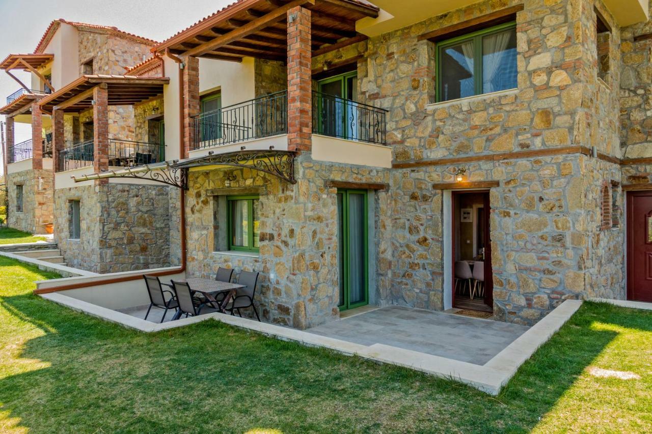 Mediterraneo Luxury Suites Halkidiki Вурвуру Екстериор снимка