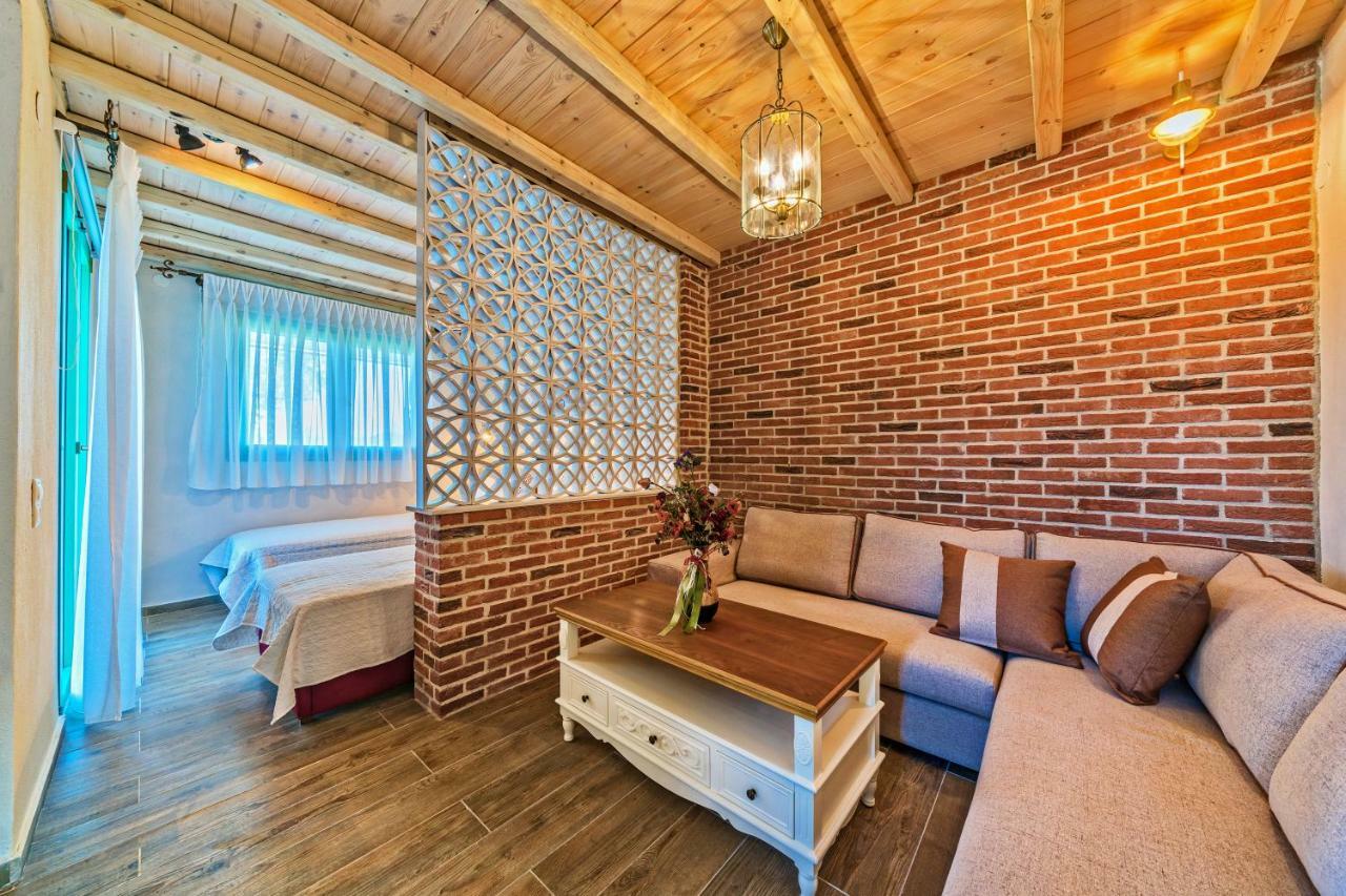 Mediterraneo Luxury Suites Halkidiki Вурвуру Екстериор снимка